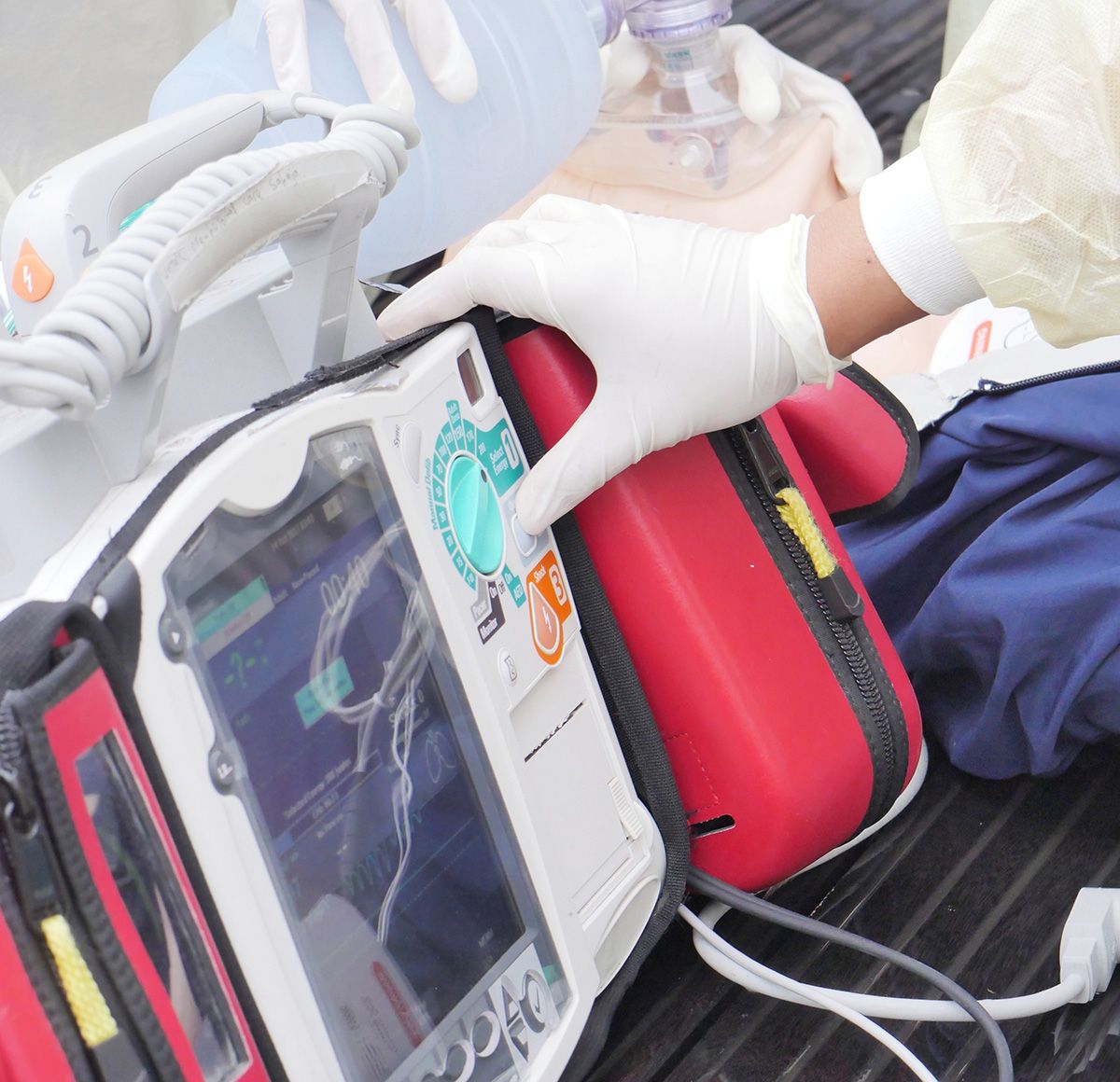 Defibrillator